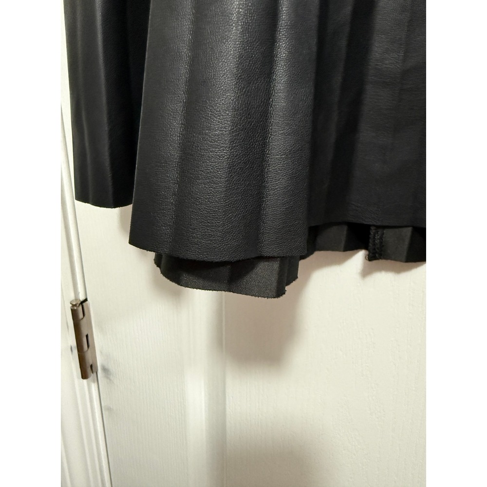 Express Black Faux Leather Pleated Mini Skirt 6 S High Waist Back Zip A-Line - Picture 10 of 16